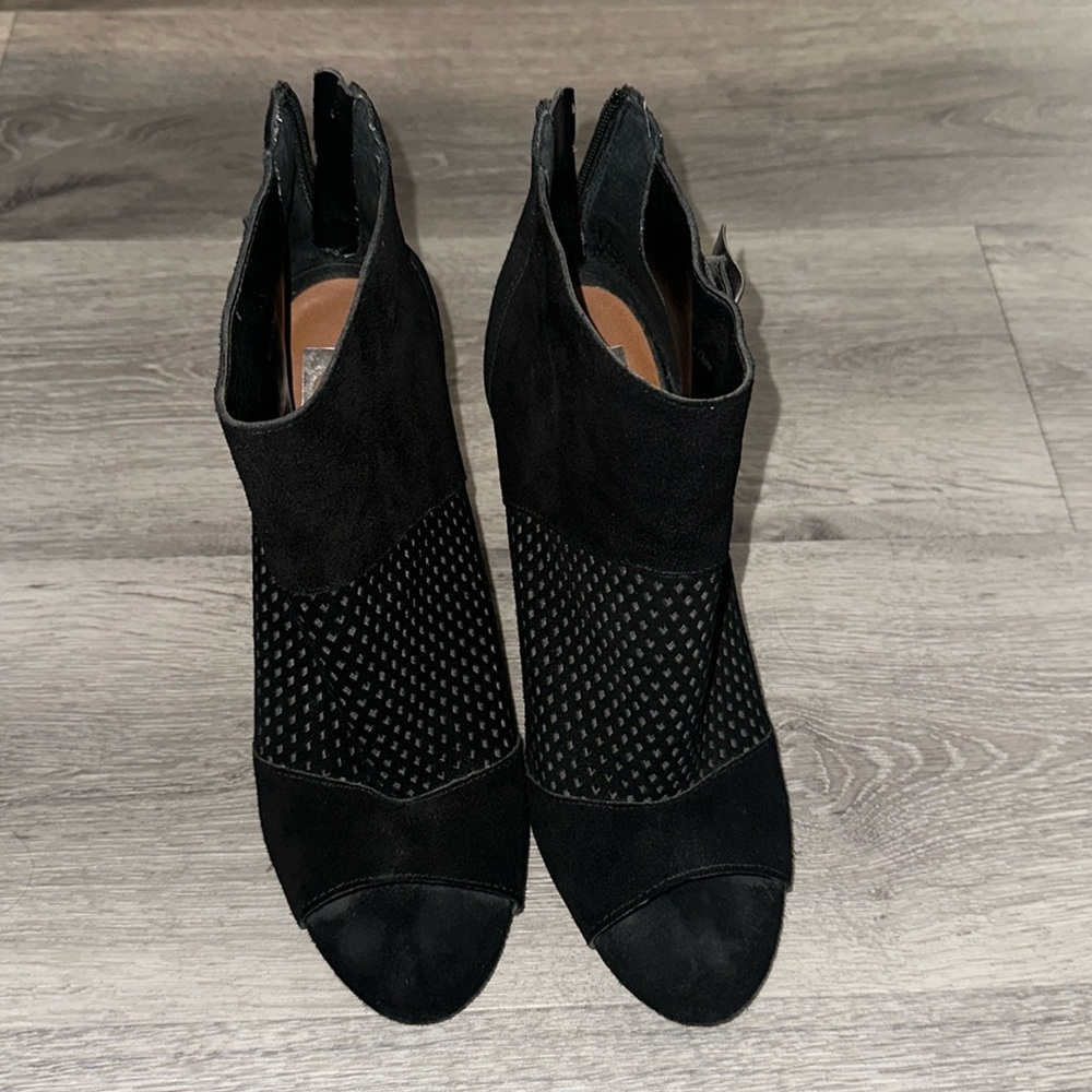 Dolce Vita suede Booties